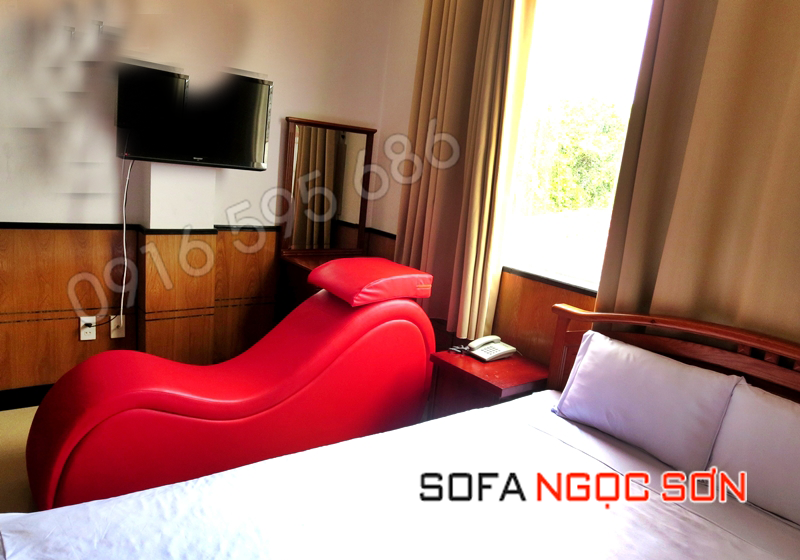 Bọc lại ghế sofa tình nhân tại Khách sạn Hanoi 3B Hotel