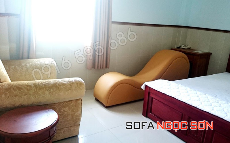 Bọc lại ghế sofa tình nhân tại Khách Sạn Vila Hai Bà Trưng Hà nội
